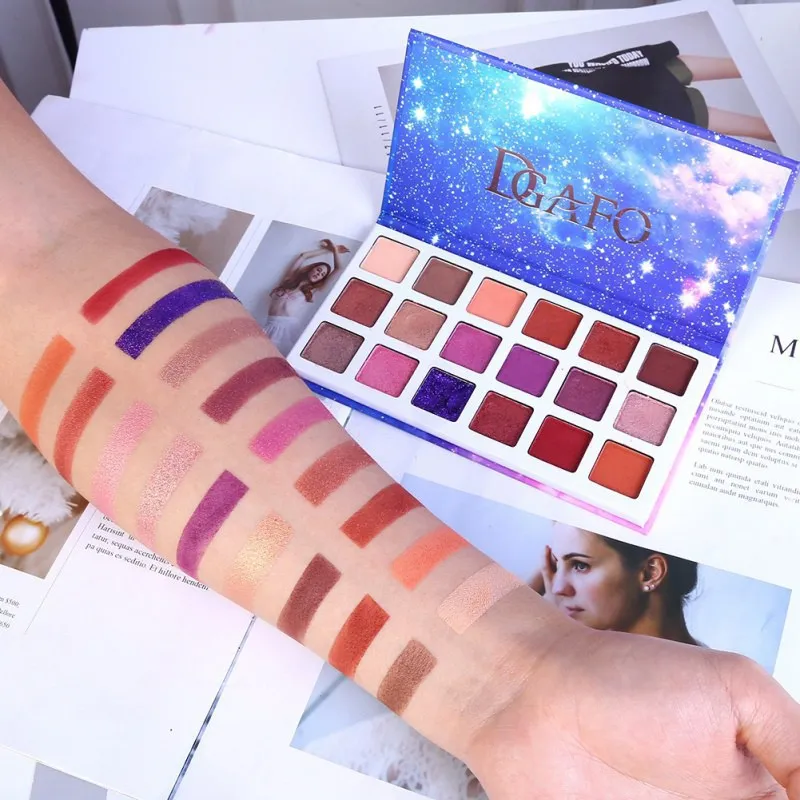 18 Colors Sexy Smoky Shimmer Matte Glitter Shimmer Eye Makeup Eyeshadow Palette