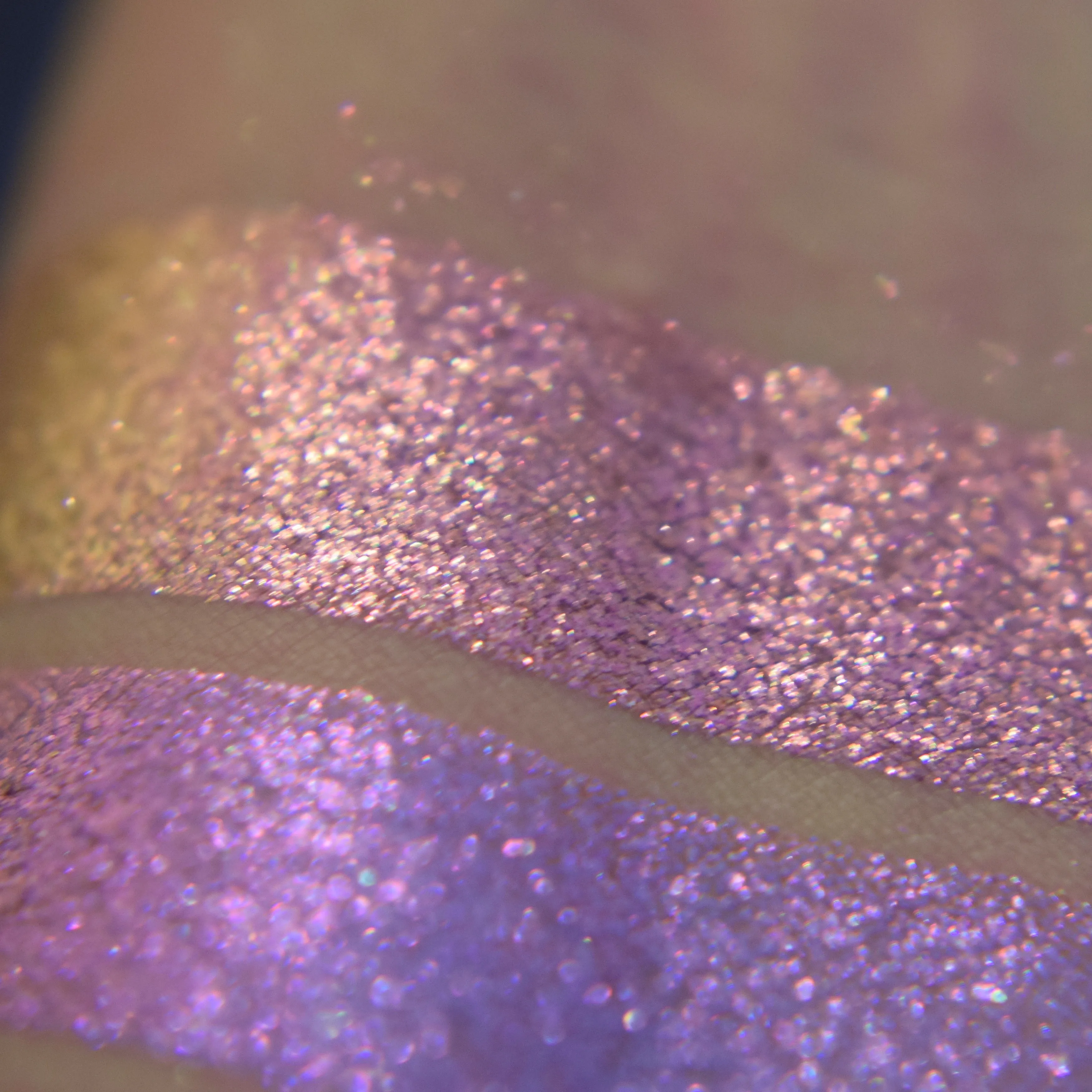 GODDESS OF THE LOOM  - chromatic eyeshadow topper