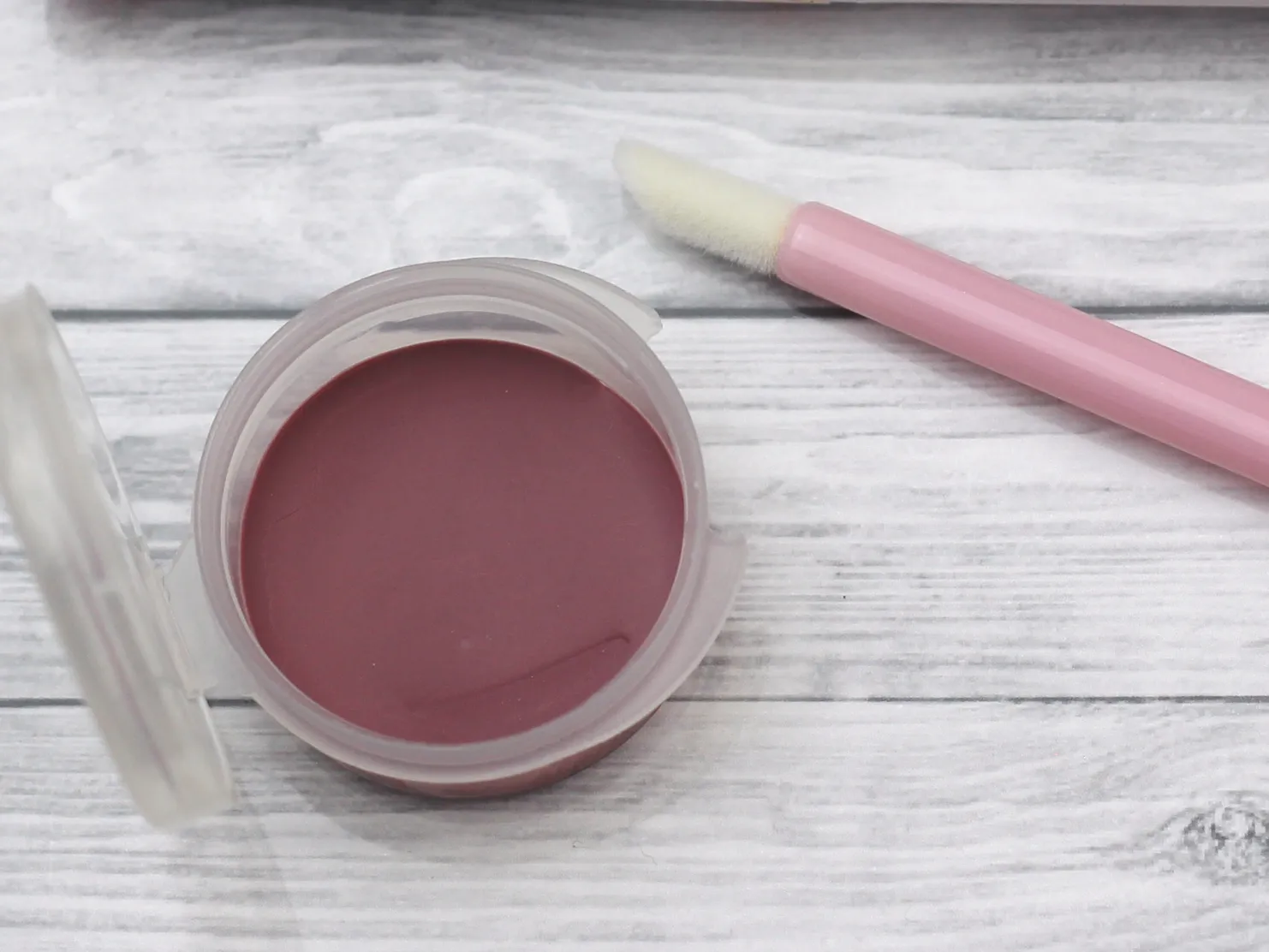 "Whisper" - Mineral Lipstick