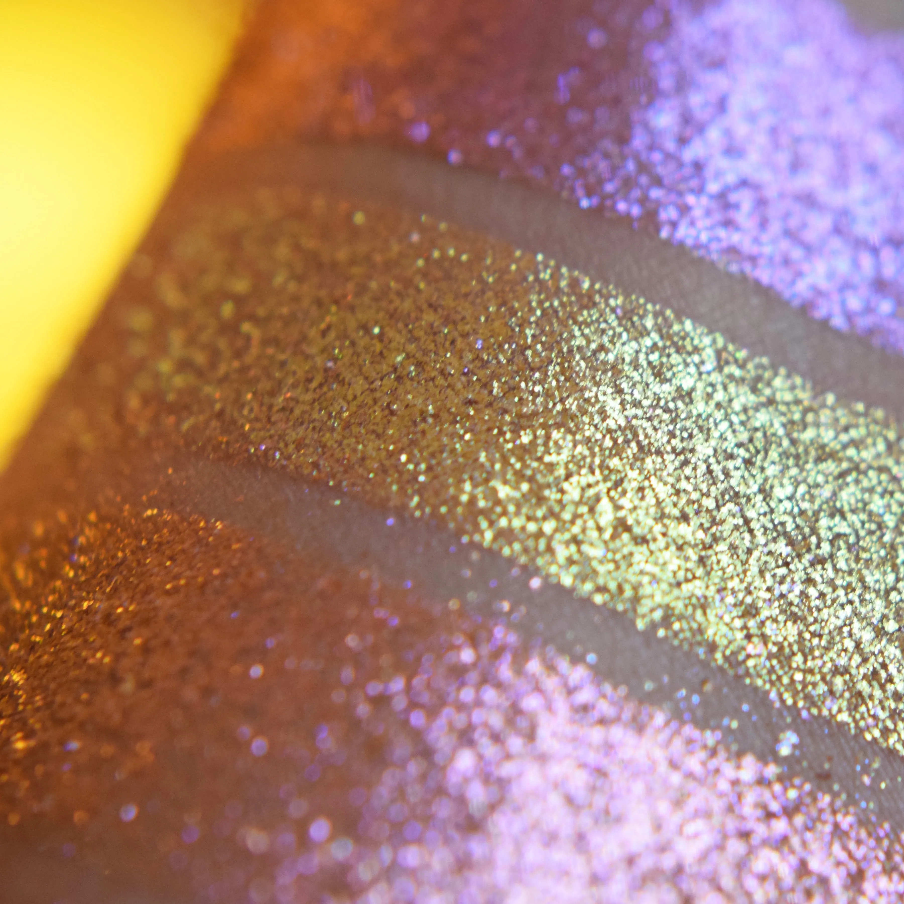 THREADS OF GOLD  - chromatic eyeshadow topper